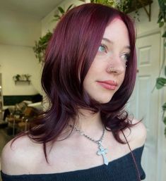 Dark Red Hair With Purple Highlights, Black Hair With Burgundy Ends, Red Dye Over Black Hair, Purplish Red Hair Color, Low Maintenance Purple Hair, Dark Purple Bob Hair, Hair Color Bob Haircut, Bright Winter Red Hair, Dark Fuschia Hair