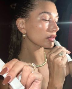 Hailey Rhode Baldwin, Hailey Rhode, Estilo Kylie Jenner, Ibiza Spain, Dewy Makeup, Vogue Beauty, Hailey Baldwin, Beauty Awards