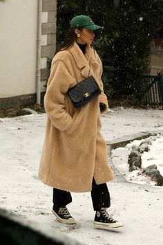 Teddy Coat Street Style, Teddy Coat Outfit Winter, Teddy Coat Outfit, Jeans And Converse, Coat Street Style, Winter Attire, Sherpa Coat, Sincerely Jules, Coat Outfit