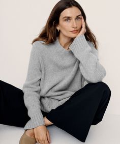 Cashmere Amelia Crewneck Grey Oversized and luxuriously soft, this 100% cashmere knit features a chainette yarn that gives this sweater a chunky yet lightweight look. With a straight body, this knit looks great over a fluid bottom like the Pleated Skirt or Demi Pant—or the Relaxed Army Pant for a dressed-down take. | Jenni Kayne Women's Cashmere Amelia Crewneck Top Size 2X-Small Army Pants, Jenni Kayne, Womens Cashmere, Dressed Down, Get Dressed, Pleated Skirt, Looks Great, Gray Color, Top Brands