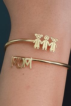 Kids Bracelets Gold, Baby Jewelry Gold, Antique Gold Bracelet, Bracelet For Mom, Kids Gold Jewelry, Italian Gold Jewelry, Classic Bangles, Diamond Pendants Designs, Mother Jewelry