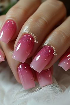 Pink Ombré Nails Short Nails Bright Colors, Nails March, Set Nails, March Nails, Unghie Sfumate, Fancy Nails Designs, Glitter Gel Nails, Nails Salon