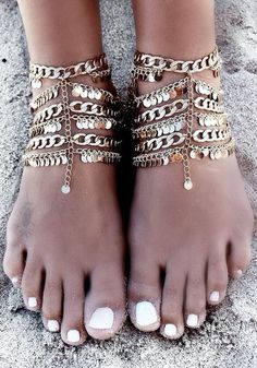 #butlersinthebuff #jewerly #bachelorettepartyideas Tassel Anklet, Anklets Boho, Women Anklets, Coachella Fashion, Mode Boho, Coin Pendant Necklace, Foot Jewelry, Chain Anklet