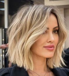 50 Perm Hair Ideas to Embrace Natural Looking Curls Silver Shoulder Length Hair, Inverted Bob Haircuts Shoulder Length, Bob Hairstyles For 2023, Current Haircuts, Lob Bob, Wavy Bob Long, 40 Hairstyles, Wavy Bob Haircuts, Wavy Bob Hairstyles