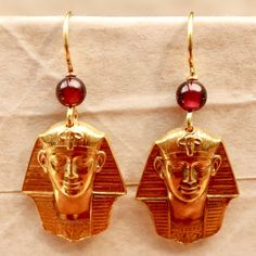 Tutankhamun Garnet Earrings Howard Carter, Egyptian Earrings, Ancient Egyptian Jewelry, Historical Design, King Tut, Tutankhamun, Egyptian Jewelry, Ancient Egyptian Art, Laurel Burch