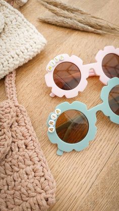 Baby and Toddler flower sunglasses in cute, floral 60s retro style! 6 colours to choose from. Vintage vibes for the cutest faces! Comfortable to wear with strong hinges. Suitable from around 18months - 8 years. NOTE: Sunglasses should not be used without adult supervision. The customer assumes full responsibility for ensuring that the product is used in a safe manner. By purchasing this product the customer agrees that use and purchase of the product is entirely at the customer's own risk. ADDIT Girls Sunglasses, Toddler Hair Accessories, Vintage Sunglasses Retro, Flower Sunglasses, Baby Sunglasses, Sunglasses Retro, 60s Style, 60s Retro, Retro 60s