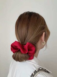 Scrunchies Hairstyles, Red Scrunchie, Hair Tie Accessories, Eye Photography, Haircuts Straight Hair, Casual Hairstyles, Elastic Hair Ties, Diy Hair Accessories