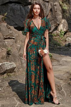 Green Wedding Guest Dresses, Velvet Bridesmaid Dress, Dark Green Wedding, Prom Dress Burgundy, Velvet Bridesmaid, Velvet Bridesmaid Dresses, Floor Length Prom Dresses, Burnout Velvet, Sophisticated Dress