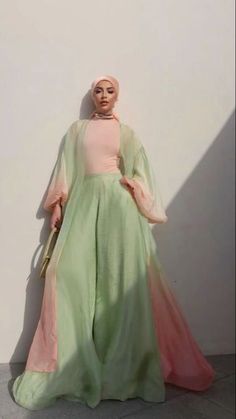 Summer Wear Hijab, Unique Eid Outfits, Modest High Fashion, Arab Fashion Modern, Hijabi Casual Outfits, Summer Abaya, Modest Muslim Fashion, Luxury Abaya, Islamic Modest Fashion