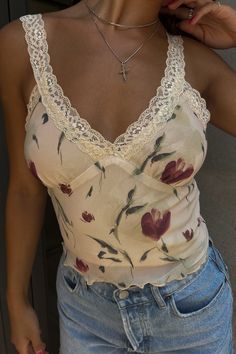 Floral Lace Trim Top  Model is 5'4 and is wearing a size small Pretty Tops, Recruitment Outfits, Lacey Tops, Flower Top, Lace Trim Top, Causal Outfits, Aesthetic Fits, Future Outfit, Trim Top