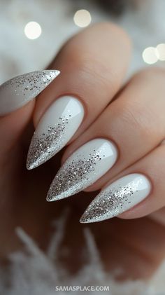 White Christmas Nail Designs Ideas White Ombre With Glitter, White Christmas Nail Ideas, White Christmas Nail Designs, Silver Sparkle Nails, Christmas Nail Ideas, Vegas Nails, Nail Designs Ideas, Festive Manicure, Snowflake Patterns