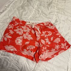 Fun Coral And Off-White Gap Pull-On Shorts Sz L. Ready For Vacation Or Just Hanging Around! These Are Nwot-Never Worn Because Someone In My House Has A Shopping Problem. (Someone Is Me. ). Gap Summer Shorts With Elastic Waistband, Red Summer Bottoms For Vacation, Gap Cotton Pajama Shorts Casual Style, Gap Cotton Casual Pajama Shorts, Casual Summer Shorts By Gap, Gap Casual Cotton Pajama Shorts, Casual Gap Pajama Shorts, Casual Cotton Pajama Shorts By Gap, Casual Loungewear Shorts By Gap