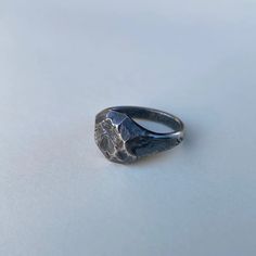 TEKTITE Ring II - SÓLIDA #SOLIDA #SOLIDAJoyeria #TEKTITE #OrganicJewelry #Ring #UnisexJewelry #HandmadeJewelry #CustomJewelry #JoyeriaHechaaMano #JoaillerieArtisanale #CostaRica Knick Knack, Ring Ideas, Unisex Jewelry, Artisan Craft, Jewelry Branding, Things To Buy, Costa Rica, Ring Designs, Cool Things To Buy