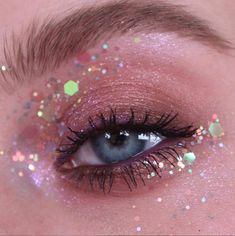 Cosmic Makeup, Festival Eye Makeup, Festival Makeup Glitter, Concert Makeup, Work Makeup, Rave Makeup, Magical Makeup, Makeup Clothes, Make Makeup