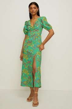 Style: Midi DressDesign: FloralFabric: TexturedLength: MidiNeckline: V NeckSleeve Length: Short Sleeve Oasis Dress, Oasis Fashion, Green Midi Dress, Puffed Sleeves, Petite Dresses, Textured Fabric, Lookbook Outfits, Tie Backs, Floral Printed