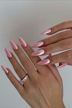 Looking to add some fun and vibrant colors to your nail game? Check out these stunning 32 chrome nail designs! From mesmerizing art to shiny finishes, these trendy styles are sure to make a statement. #nailinspiration #chromenails #nailart Paznokcie Hello Kitty, Kutek Disney, Unghie Nail Art, Nagel Tips, Pearl Nails, Metallic Nails, New Year's Nails