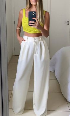 Goa Outfits, Wide Leg Outfit, Outfit Elegantes, Outfits Con Jeans, Outfits Classy, Winter Fashion Outfits Casual, Stylish Summer Outfits, Causal Outfits, Outfits Chic