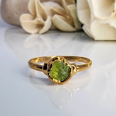 ♡ Raw Peridot Ring There is passion and love built into every inch of Stone Orchard’s handmade gemstone jewelry. Each raw stone is mindfully selected and each piece is skillfully crafted to create distinctive, intriguing pieces that captivate a room with their rare beauty and illuminating crystals. ♡ MATERIAL OPTIONS ❀ Sterling Silver: Gems are set on a sterling silver band, the bezel is electroformed copper, and the entire ring is plated in Rhodium. ❀ Dark Silver: Gems are set on a sterling sil Gold Ring Stacking, Raw Peridot, Raw Crystal Ring, Handmade Gemstone Jewelry, Raw Gemstone Ring, Raw Stone Ring, Simple Ring, Ring Simple, Rare Beauty