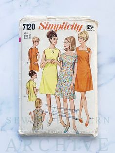 "Simplicity No. 7120 Misses' and Women's Dress with Three Necklines c1967 \"The collarless A-line dress has back zipper. V. 1, 2 & 3 have short set-in sleeves. V. 4, 5 & 6 are sleeveless. V. 1 & 4 have high round neckline. V. 2 & 5 have lowered round neckline. V. 3 & 6 have lowered square neckline in front and round in back. \" Size 12 Bust 32 Waist 25 Hip 34 Envelope is in fair vintage condition with wrinkling, wear and small rips. Pattern is cut, complete with instructions included and is ship 1960s Style Dress, Simplicity Patterns Dresses, Pattern Dress Women, Womens Shift Dresses, Motif Vintage, Miss Dress, Simplicity Sewing, Couture Vintage, Simplicity Sewing Patterns