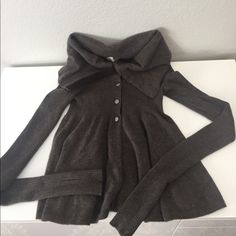 Super Warm Stella Sweater With Thumb Openings For Keeping Extra Warm!! Shifting Closet, Imogen Heap, Winter Princess, Fabulous Fashion, Cute Fits, Dream Wardrobe, Night Time, Stella Mccartney, Sweaters & Cardigans