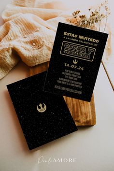 invitación star wars para imprimir Star Wars Wedding Theme Ideas, Boda Star Wars, Star Wars Guest Book, Sci Fi Wedding, Black Red Wedding, Cv Inspiration, Star Wars Invitations, Wedding Thank You Gifts