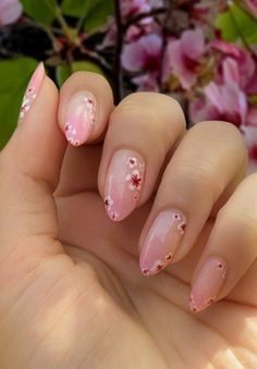 Japanese Flower Nails, Japanese Blossom Nails, Cherry Blossom Nails Design, Cottagecore Nails, Japan Nail Art, Cherry Blossom Nails Art, Blossom Nails, Pink Flower Nails, Japan Nail