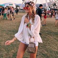 Look de festival: inspirações para montar o visual do Lollapalooza Cute Coachella Outfits, Coachella Theme Party Outfits, Mode Coachella, Geek Outfit, Look Da Festival, Moda Coachella, Best Coachella Outfits, Coachella Theme Party, Coachella Theme