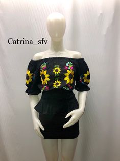 Mexican handcrafted blouse 100% cotton Mexican blouse, sunflower blouse, off-the-shoulder blouse, embroidered blouse, regional blouse, Tipica blouse, handmade blouse, perfect for a Mexican party party or any other event Summer Embroidered Off-shoulder Blouse, Embroidered Off-shoulder Blouse For Summer, Traditional Fitted Summer Tops, Traditional Fitted Tops For Summer, Summer Embroidered Fitted Peasant Top, Summer Embroidered Fitted Blouse, Fitted Multicolor Embroidered Blouse For Summer, Embroidered Fitted Peasant Top For Summer, Fitted Off-shoulder Embroidered Top