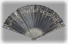 Hand Fan Aesthetic, Regency Fan, Victorian Hand Fan, Vintage Hand Fan, Antique Fans, Fan Decoration, Regency Fashion, Vintage Fans, Hand Fans