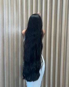 Long Black Hair Wavy, Models Outfits, Black Hair Aesthetic, Long Shiny Hair, Extra Long Hair, Long Healthy Hair, Really Long Hair, Long Dark Hair, Super Long Hair