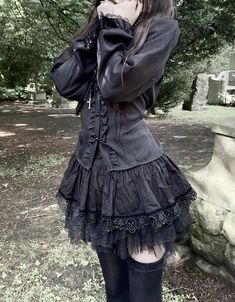 Darker Aesthetic Outfits, Goth Blouse Outfit, Frances Core Aesthetic, Japanese Goth Aesthetic, Short Layered Skirt Outfit, Tanbi Kei Outfits, Salem Witch Trials Outfits, Industrial Goth Outfit, J Goth Outfits