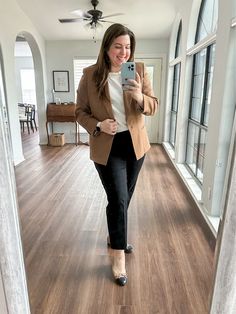 Helena blazer in wool-blend flannel curated on LTK Womens Business Professional, Midsize Outfits, Midsize Style, Office Outfits, Capsule Wardrobe, Business Casual, Wool Blend, Work Wear, Blazer