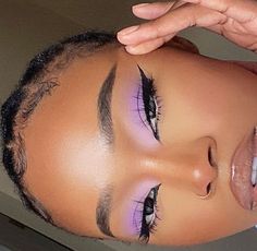 Lilac Eye Makeup, Uche Natori, White Eye Makeup, Lilac Eyeshadow, Silver Makeup, White Eyeshadow