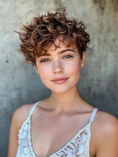 Shag Hair, Selfie Challenge, Curly Pixie Hairstyles, Curly Pixie Haircuts, Pixie Cut With Bangs, Edgy Pixie, Curly Pixie Cuts, Curly Pixie, Hair Haircuts