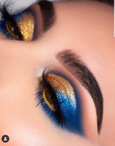 Blue And Gold Eyeshadow, Blue And Gold Makeup, Monochromatic Makeup, Makeup Finds, Make Up Designs, Make Up Gold, Blue Makeup Looks