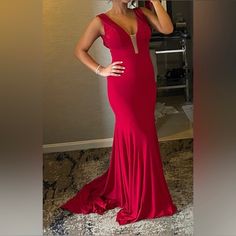 Beautiful Red Dress. Size 4. Stretchy Material. Only Worn Once And In Great Condition. Has Built In Cups. Red Evening Gown, Beautiful Red Dresses, Jovani Dresses, Evening Gown, Stretchy Material, Evening Gowns, Red Dress, Built In, Size 4