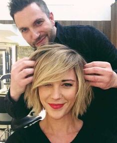 Hairstyle Simple, Side Bangs Hairstyles, Blonde Bobs, Hairstyles For Round Faces, Cool Haircuts, Short Hair Cuts For Women, Short Hairstyles For Women