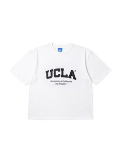 This is a casual and comfortable t-shirt by UCLA that is made out of high quality and sturdy material. With distinctive mood of the design, you can use it for your daily outfit.- Unique graphic print detail- Soft and sturdy cotton 100% fabric- Round ribbed neckline White Cotton Jersey T-shirt With Letter Print, Oversized Screen Print T-shirt For College, Cotton T-shirt With Logo Print And Crew Neck, College Style Relaxed Fit Short Sleeve T-shirt, Graphic Cotton Jersey T-shirt With Letter Print, Oversized Graphic Print T-shirt For College, Cotton Crew Neck T-shirt With Text Print, Trendy College T-shirt With Text Print, Graphic Design Cotton T-shirt With Crew Neck