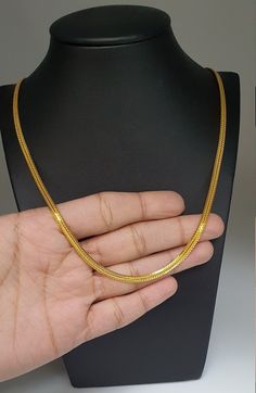 Mens Neck Chains, Neck Chain For Men, Flat Chain Necklace, Mens Gold Chain Necklace, 22k Gold Chain, Gold Neck Chain, Latest Earrings Design, Fancy Flats, Real Gold Chains