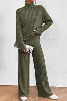 Drop Shoulder Top, Loose Trousers, Top And Pants Set, Loose Sweater, Loose Tops, 가을 패션, Two Piece Outfit, High Collar, Flare Pants