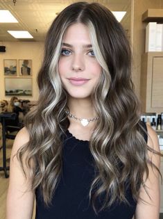 Unique Hair Color Ideas 2023, Full Bayalage Brunette Short Hair, Cute Haircuts With Highlights, Neutral Brown Hair With Money Piece, Medium Brown Hair With Highlights Honey, Edgy Summer Hair Color, Money Piece Brown Hair, Brown Hair With Face Framing, Brunette Money Piece Balayage