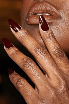 fall nail colors for dark skin Autumn Nails On Brown Skin, Dark Skinned Nails, Nails Acrylic On Dark Skin, Autumn Nails Black Women, Brown Nails On Dark Skin, Black Skin Nails, Red Nails Brown Skin, Red Nails Dark Skin, Reddish Brown Nails