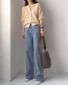 Korean Casual Outfits, Korean Girl Fashion, Mode Inspo, Inspired Outfits, 가을 패션, Korean Street Fashion, Korean Outfits, Casual Style Outfits, Looks Vintage