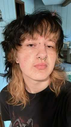 Cute Transmasc Haircuts, Male Shaggy Mullet, Post Punk Hair, Curly Chelsea Haircut, Part Bleached Hair, Short Alt Mullet, Masc Piercings, Masculine Curly Haircut