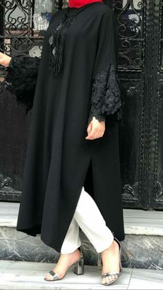 Black Abaya Designs, Abaya Collection, Moslem Fashion, Estilo Hijab, Abaya Hijab, Black Abaya, Mode Kimono, Mode Turban, Modest Fashion Hijab