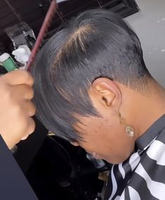 Missy Elliot Hairstyles, Pixie Quickweave For Black Women, Short Pixie Quick Weave Black Women, Pixie Quick Weave Black Women, Short Hairstyle Blackwomen Pixies, Jet Black Pixie Haircut Black Women, Short Quick Weave Hairstyles, Short Weave Hairstyles