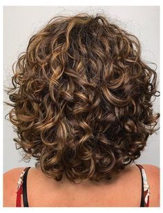 Modern Hairstyle Bob With Bangs Short Hairstyle Inspiration Perfect Curly Hair, Short Permed Hair, Shoulder Length Curly Hair, Natural Curly Hair Cuts, Wavy Bob Haircuts, Bob Haircut Curly, Curly Hair Photos, Wavy Bob Hairstyles, Short Curly Haircuts