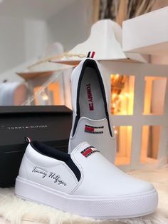 Timberland Fashion, Tommy Shoes, Fashion Snow Boots, Sperrys Women, Tommy Hilfiger Fashion, Tommy Hilfiger Sneakers, Boots Timberland, Women Footwear, Jordan Shoes Girls