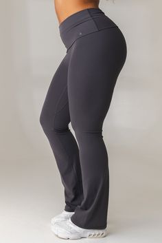 Our Cloud II Foldover Trouser is designed for the ultimate comfort whether you are enjoying your workout of the day or stopping by your favorite coffee shop. This pant offers medium support and compression to accentuate your assets. Stretch Activewear With Arch Support For Yoga, Sweat-resistant Athleisure Bottoms For Pilates, Athleisure Sweat-resistant Bottoms For Pilates, Sweat-resistant Athleisure Yoga Pants For Pilates, Comfortable 4-way Stretch Leggings For Workout, Athleisure Sweat Resistant Yoga Pants For Pilates, Comfortable Leggings With 4-way Stretch For Workout, Comfortable Workout Leggings With 4-way Stretch, Workout Bottoms With Comfort Waistband