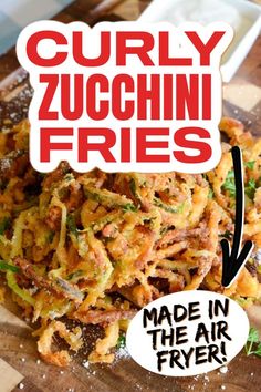 curly zucchini fries Spiralized Zucchini Recipes, Keto Apps, Sides Dishes, Spiralized Zucchini, Air Frying, Fries In The Oven